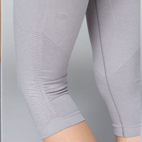 Lululemon In The Flow Crop II - Picture 3 of 8